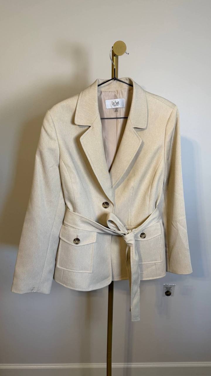Le Suit Women’s Petite Two‑Button Belted Safari Jacket Beige 12P NWT