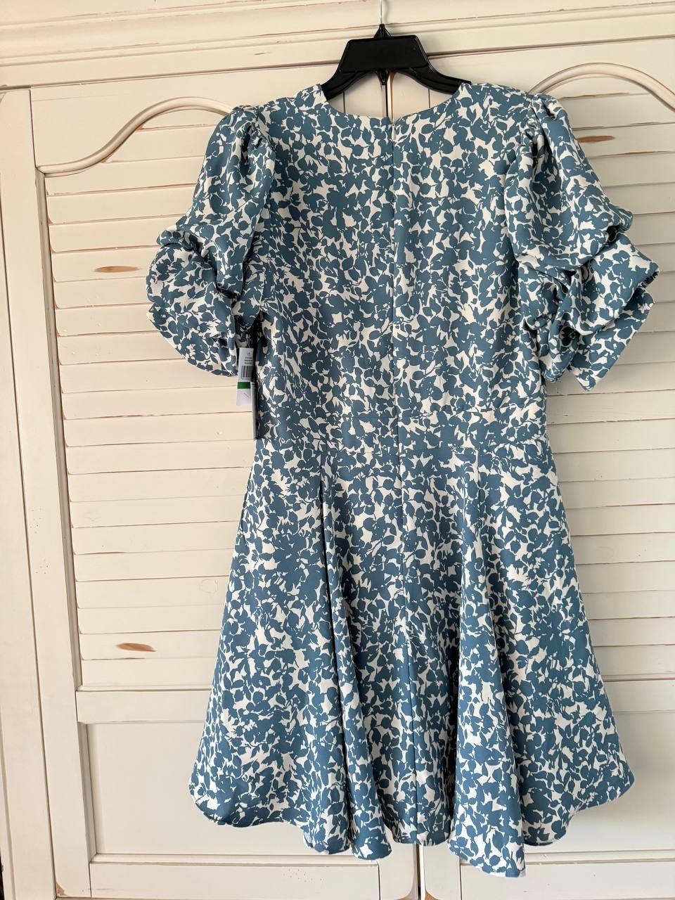 1.STATE Dress L Blue White Floral V-Neck Puff Sleeve Tiered Mini Ruffle NWT