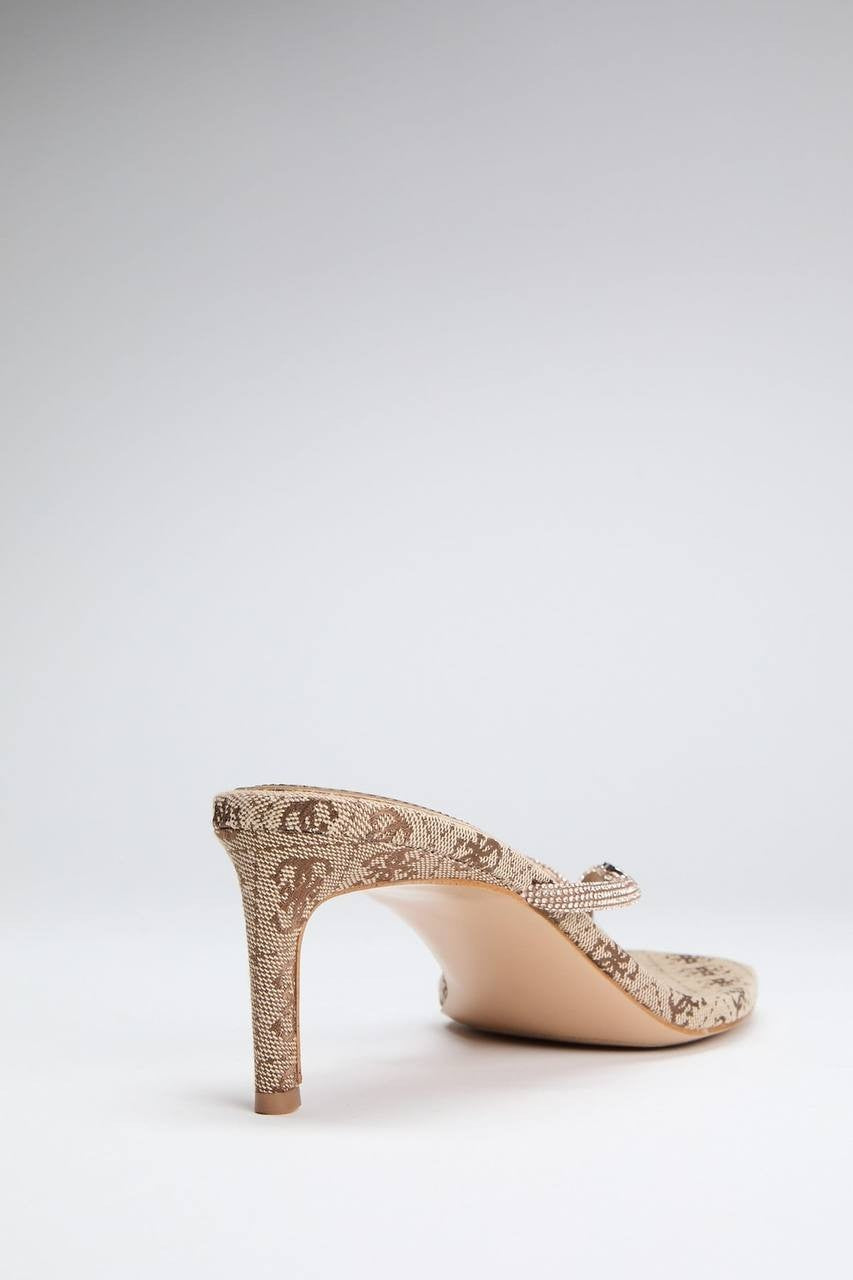 Guess  Thong  Dress  Sandals  Beige  8.5M  New  $99