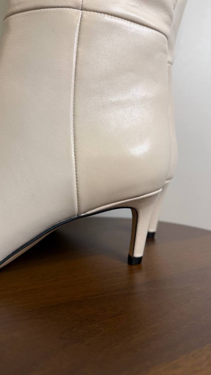 Nine West Caddy Boots 9.5M Ivory Leather[a crease on the boot] NIB msrp$249