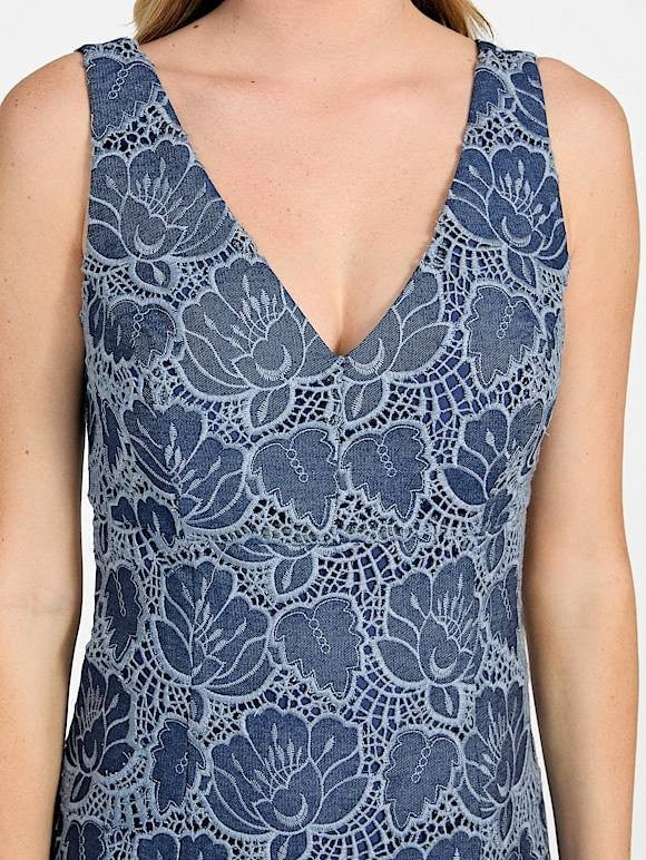 GUESS Caylee Embroidered Mini Dress – Size 6 – NWT – $198