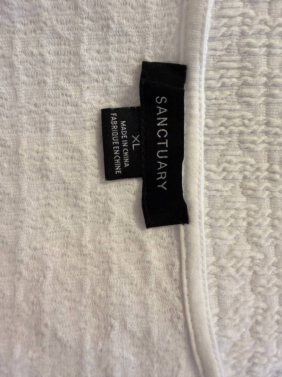 Sanctuary Vacation Tie Shell Palm Top –White Palm Print – Size XL – NWOT