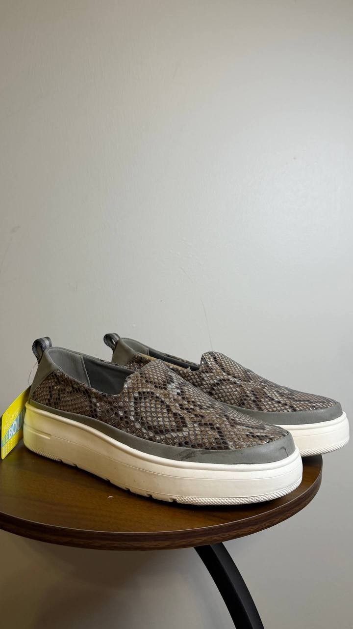Baretraps Nevin Sneakers 8M Slate Snake Synthetic Slip‑On Comfort NIB msrp$75