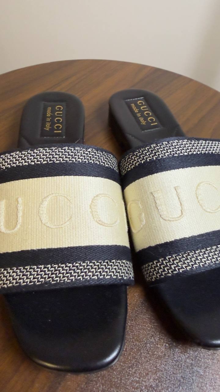 Gucci  Slide  Sandals  White/Black  35  Pre‑owned 