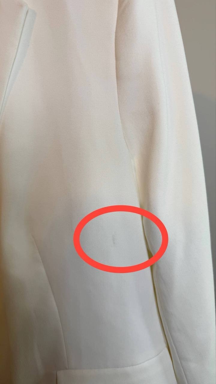 T Tahari Notch Lapel One Button Blazer White Jacket Size14 NWT snags, need wash