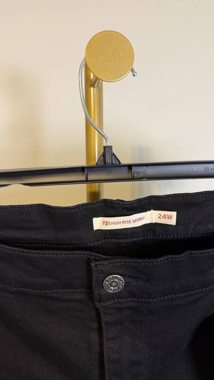 Levi’s Women’s Plus 721 High Rise Skinny Jeans Black 24W $74.95 NWT