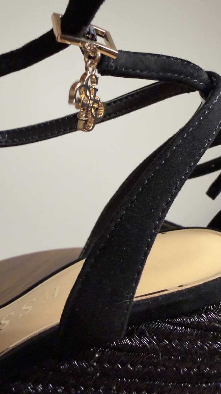 Guess  Everly  Charm  Wedge  Sandals  Black  7M  New  $149