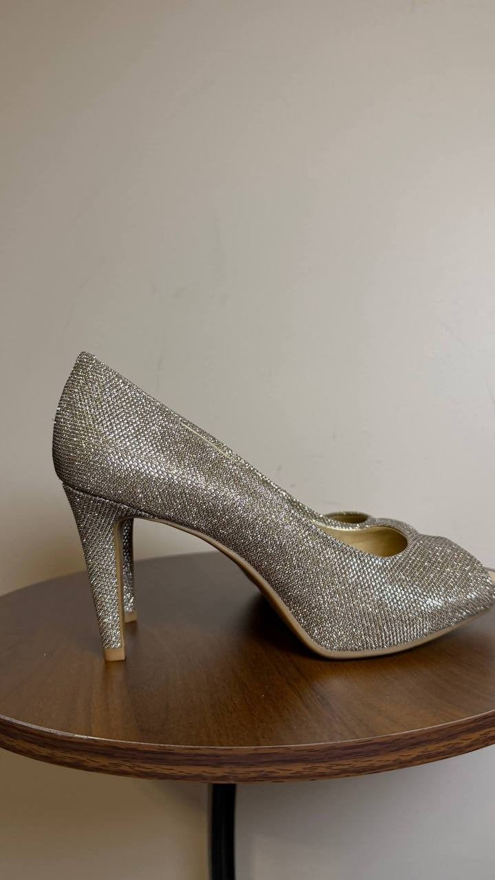 Bandolino Rainaa Peep Toe Pumps Gold Glitter 6M Women’s Heels NWB MSRP $89