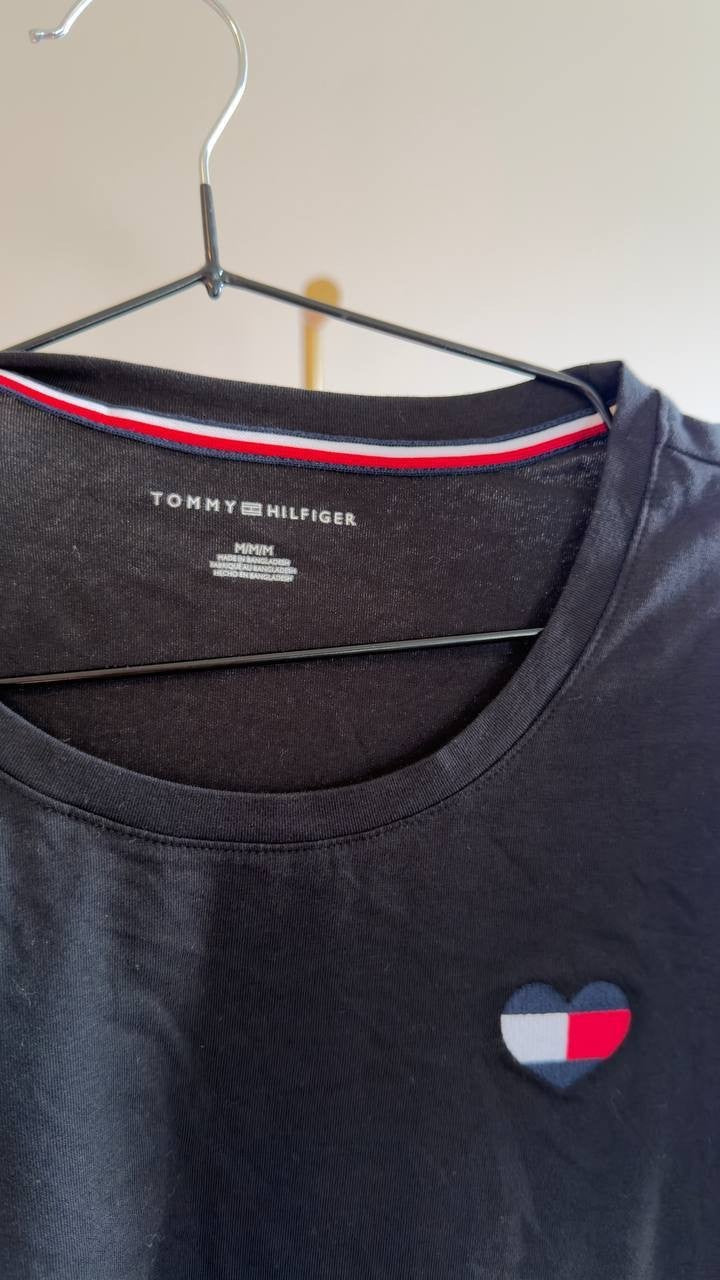 Tommy Hilfiger Embroidered Heart-Logo T-Shirt Black Size M NWT $44.50