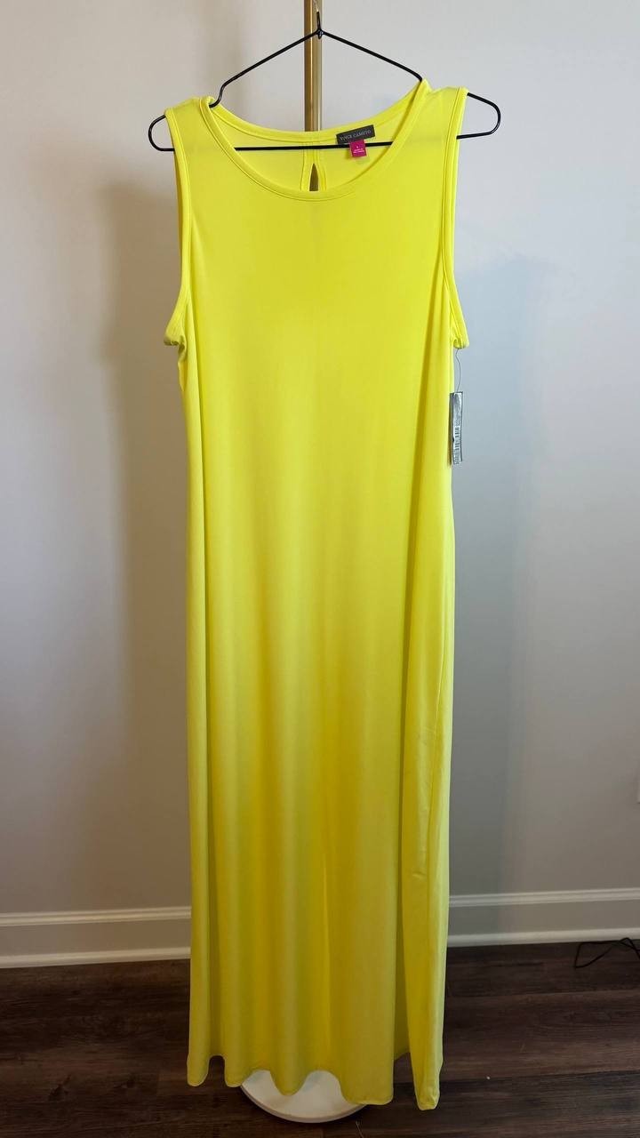 Vince Camuto Women’s  Maxi Dress Lime Crew Neck Size L NWT $69 (needs washing)