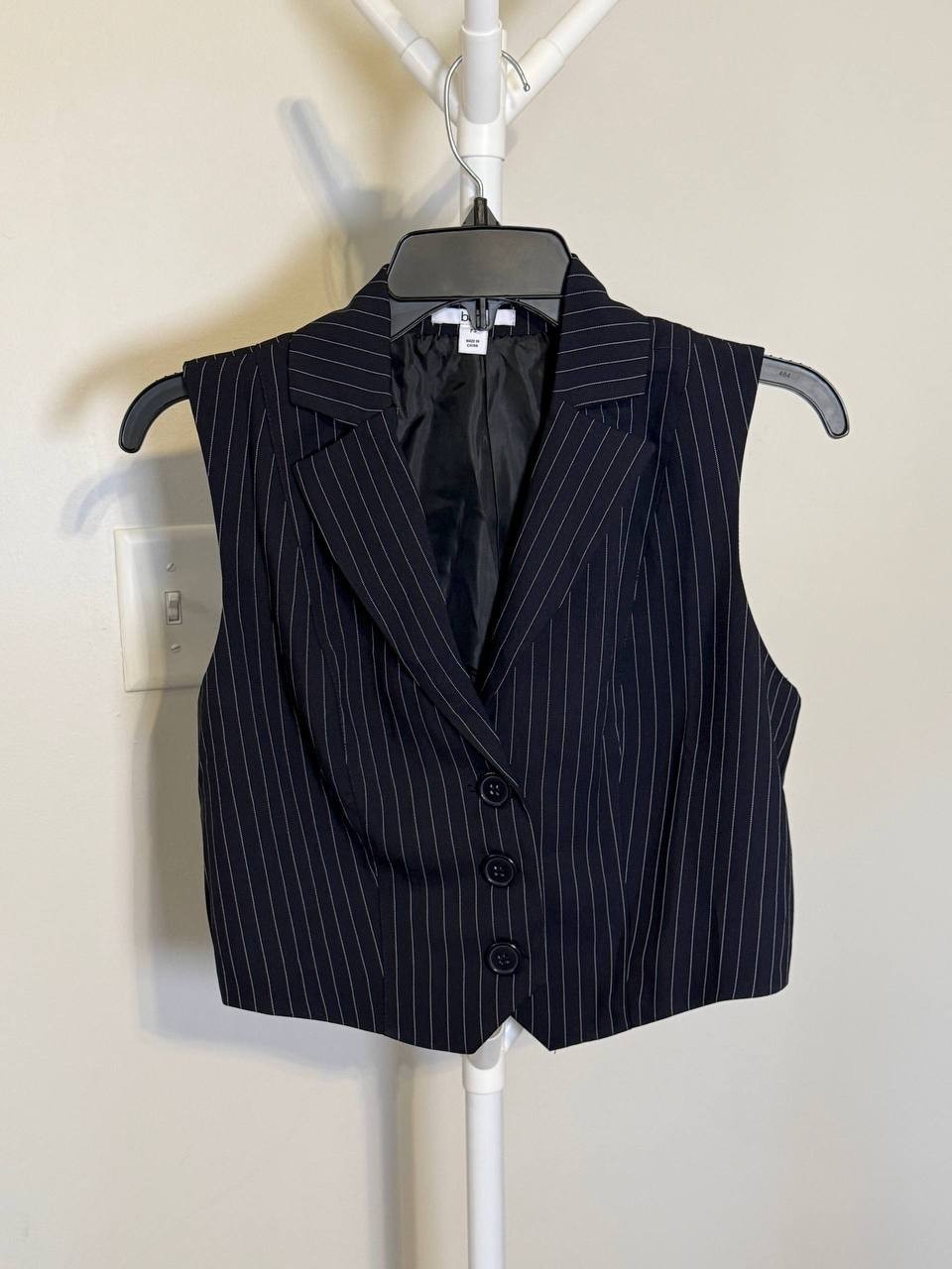 Bar III Petite Pinstriped Slim‑Fit Vest – Size SP – NWOT