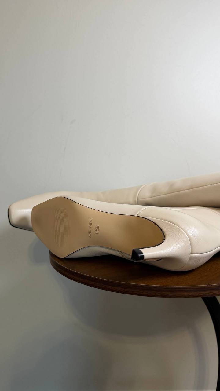 Nine West Caddy Boots 9.5M Ivory Leather[a crease on the boot] NIB msrp$249
