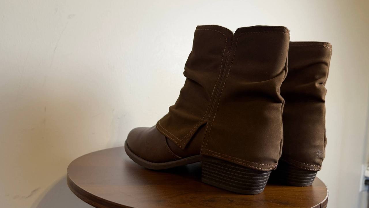 Easy Street Kudos Booties 8W Brown Slouch Block Heel Round Toe NIB msrp$70