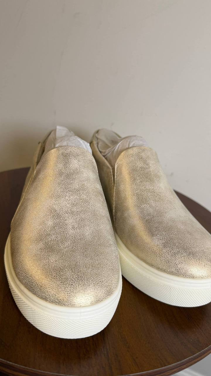 Dr. Scholl’s Light Gold Faux Leather Slip‑On Sneakers 6M NIB $80