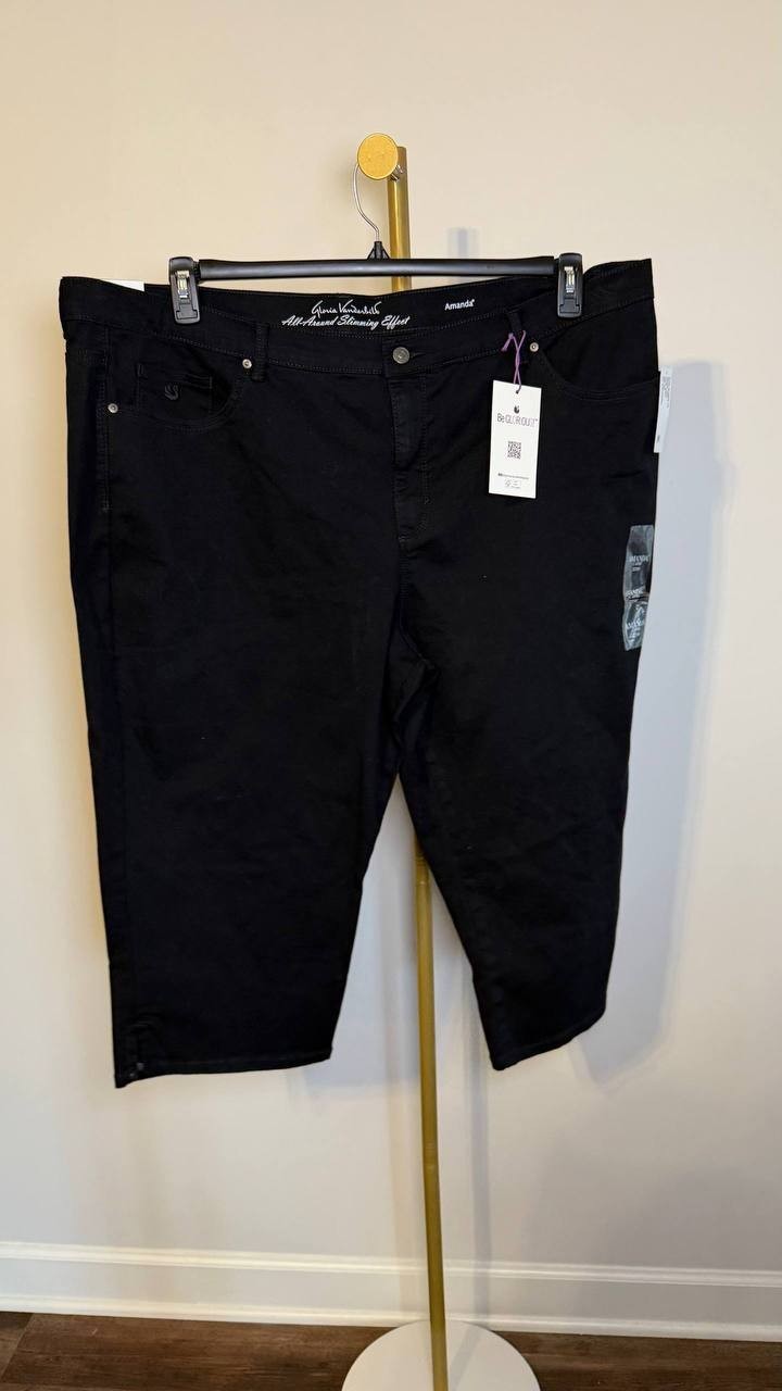 Gloria Vanderbilt Plus Size Amanda Capri Jeans Black 22W NWT $50