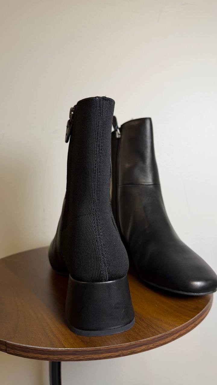 Gentle Souls Eileen Leather Block Heel Booties Black 9.5M NWB MSRP $199