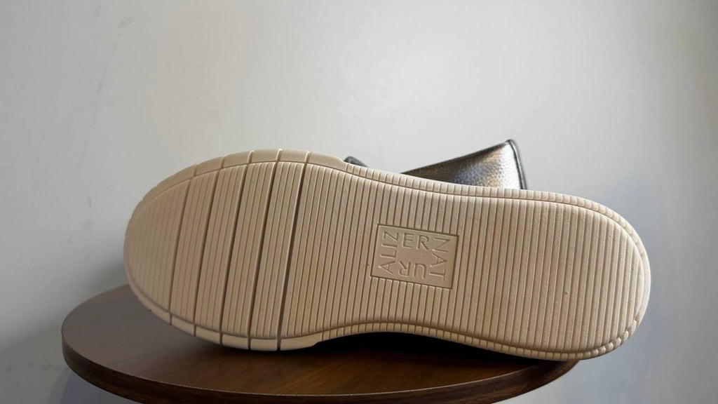 Naturalizer Daphne Sneakers 9M Pewter Leather Slip‑On Comfort NIB msrp$120