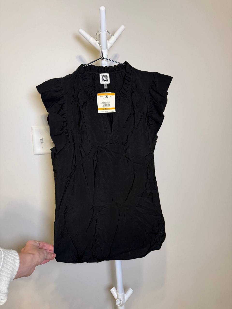 Anne Klein Sleeveless Textured Ruffle Blouse – Size S – NWT – $79