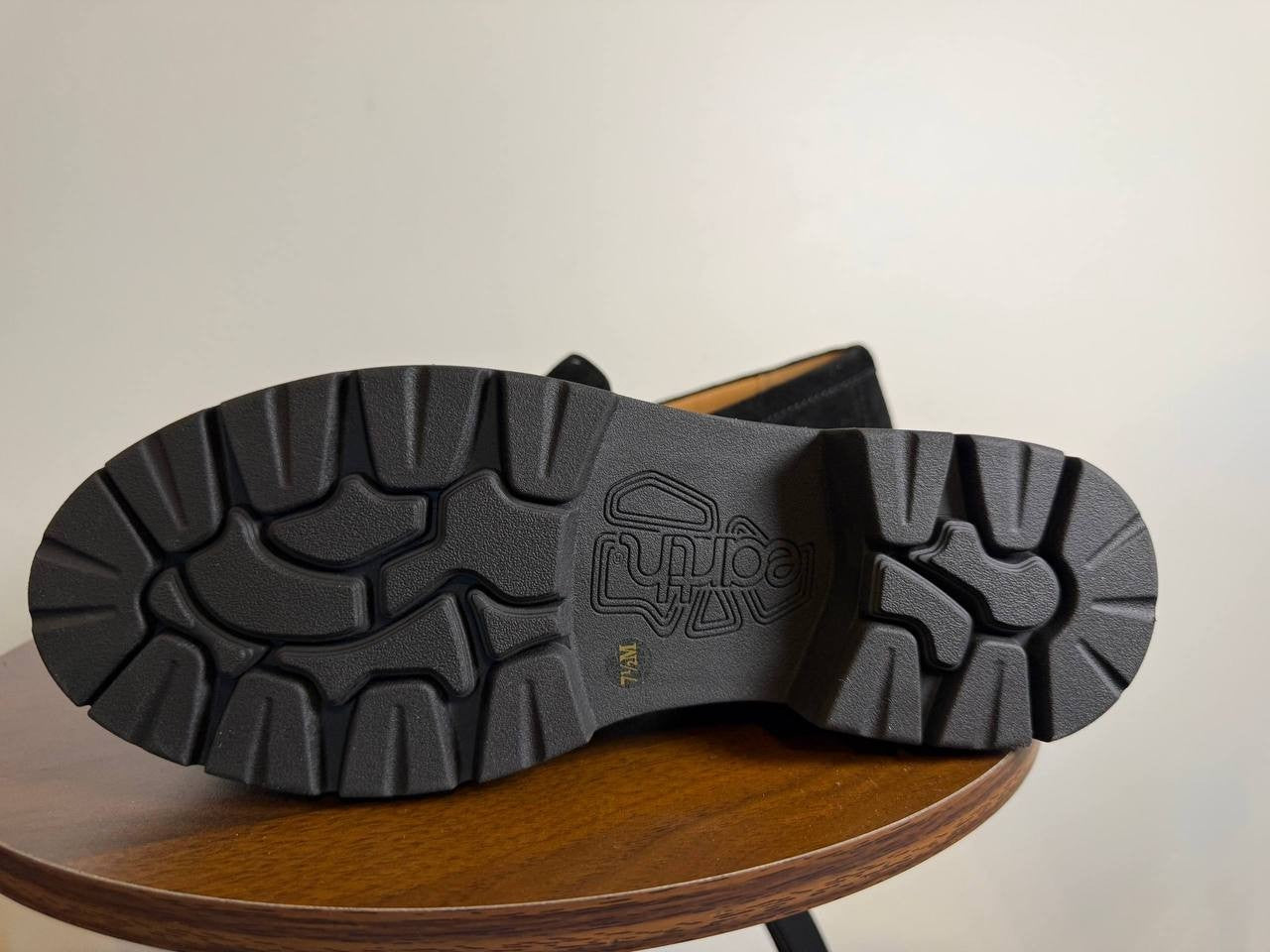 Earth Zimm Tassel Lug Loafers – Black Suede – Size 7.5M – New in Box