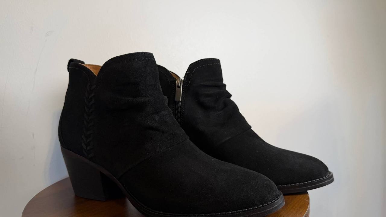 Earth Chandy Booties 10M Black Suede Ruched Almond Toe Block Heel NIB msrp$169