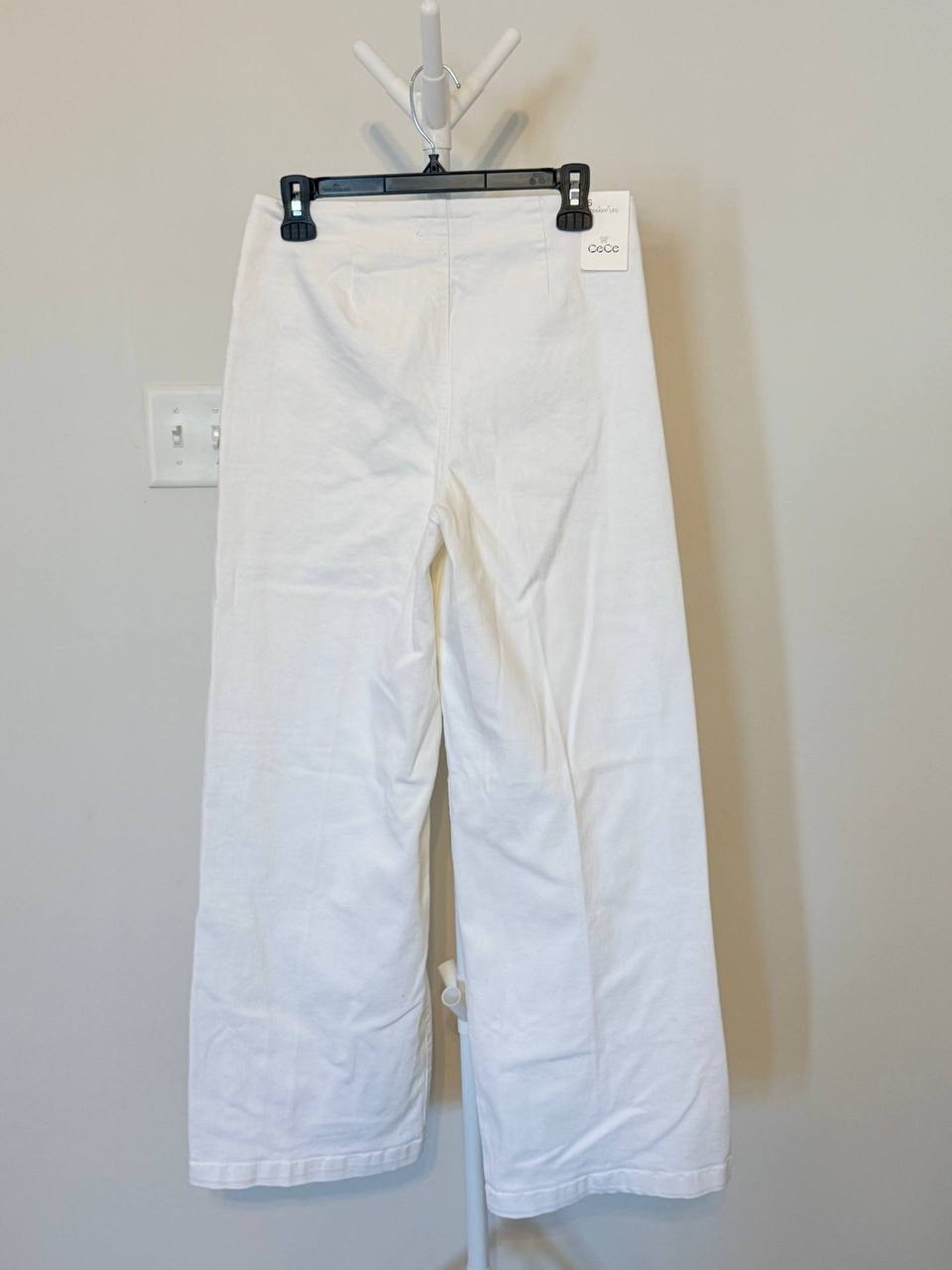 CeCe Front‑Pocket Wide‑Leg White Denim Jeans – Size 6 – NWT – $119