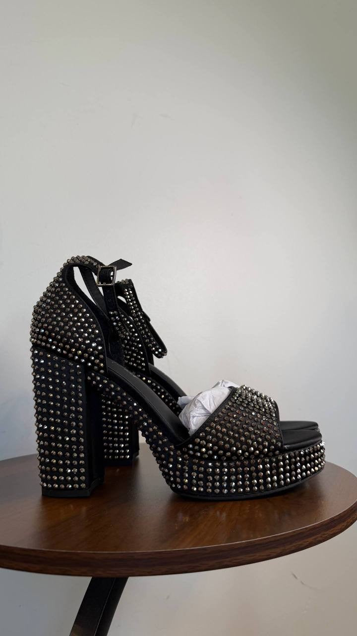 Wild Pair Hanalaur Embellished Sandals Black Bling 7.5M Man‑Made $89.90 NWB