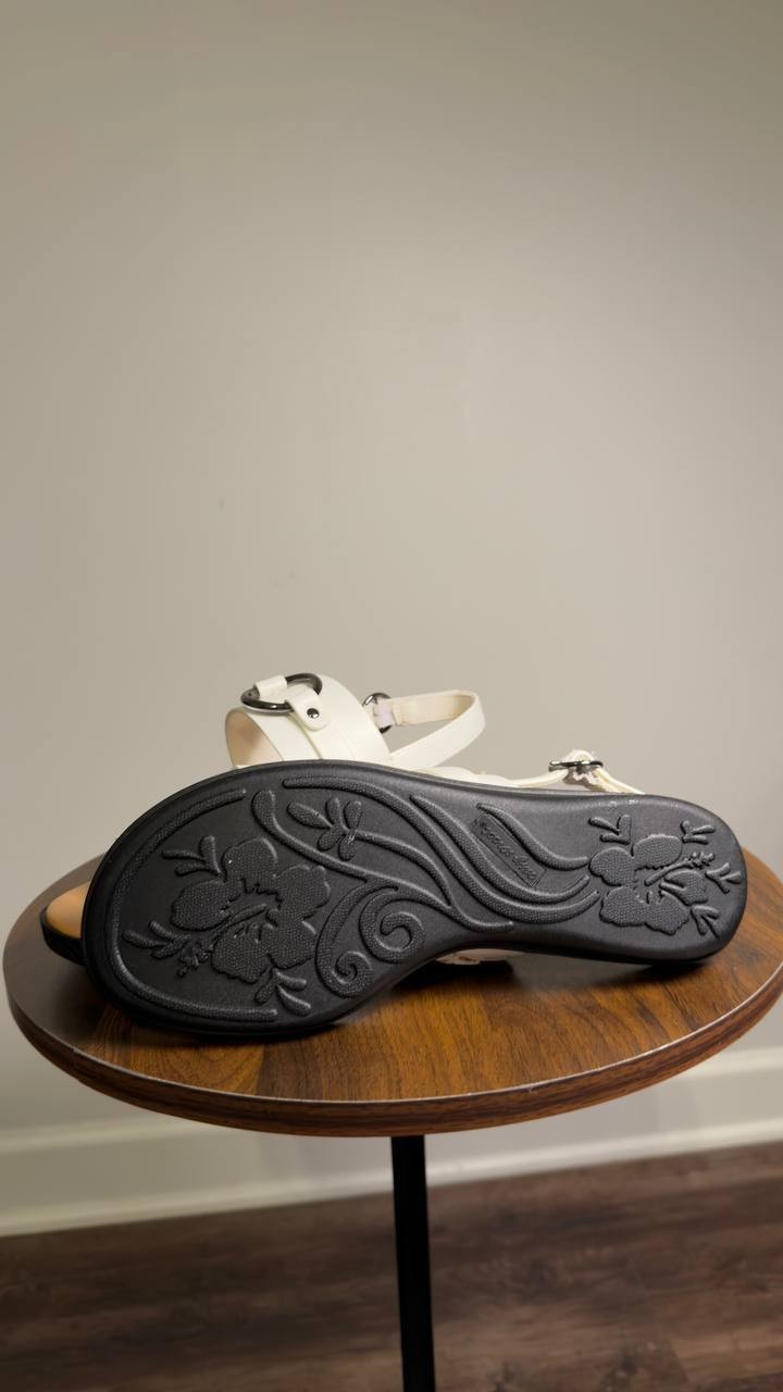 Easy  Street  Cohen  Slingback  Sandals  White  7W  New  $60