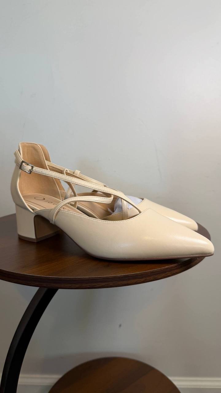 Journee Galvinn Strappy Pointed Toe Block Heel Pumps Bone 8W PU $93 NWB