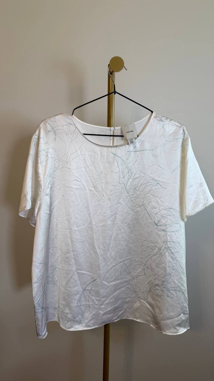 Calvin Klein Printed Crushed Satin Top White Floral Etched Size XL $69 preowned
