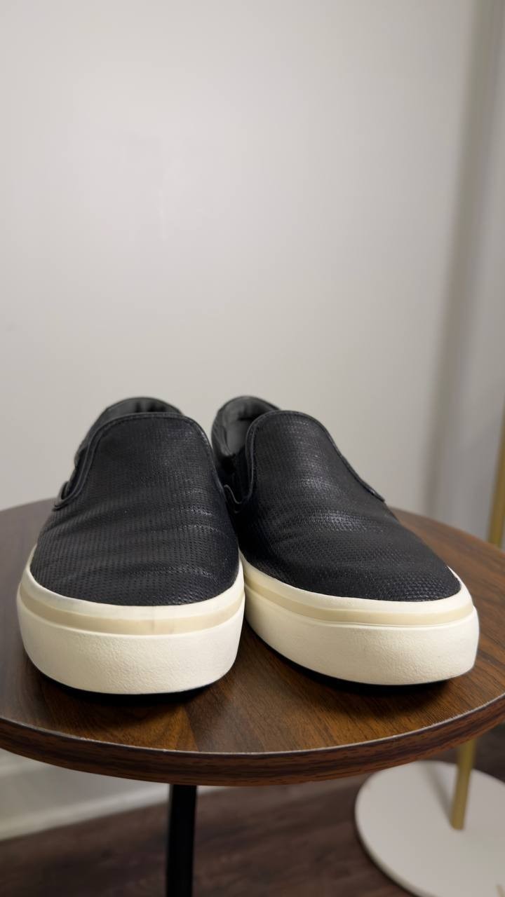 Vince  Blair  Perforated  Leather  Sneakers  Black  8.5  M  New  in  Box  $250