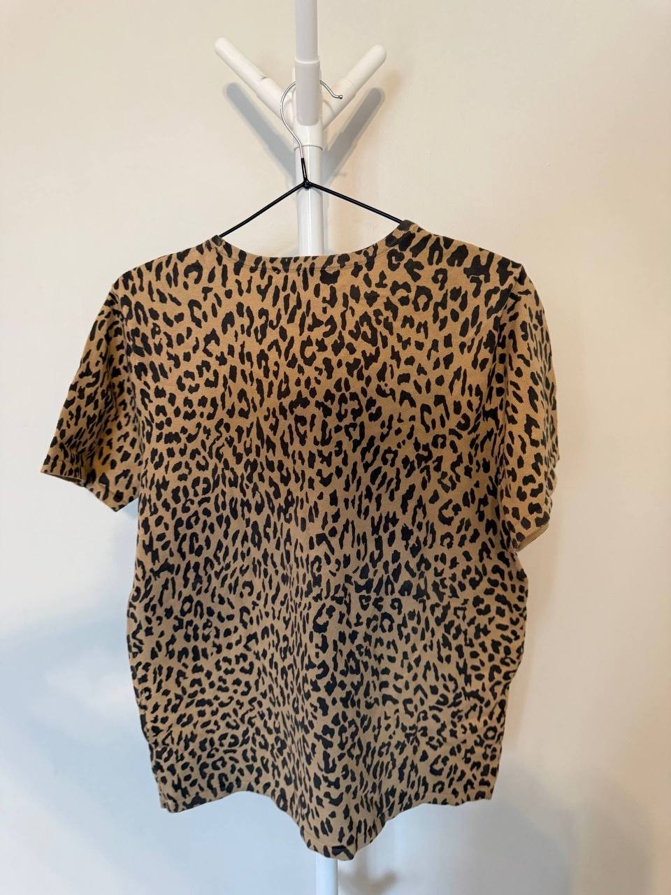 DKNY JEANS Cheetah‑Print Short‑Sleeve Tee – Size L – NWT –MSRP $79