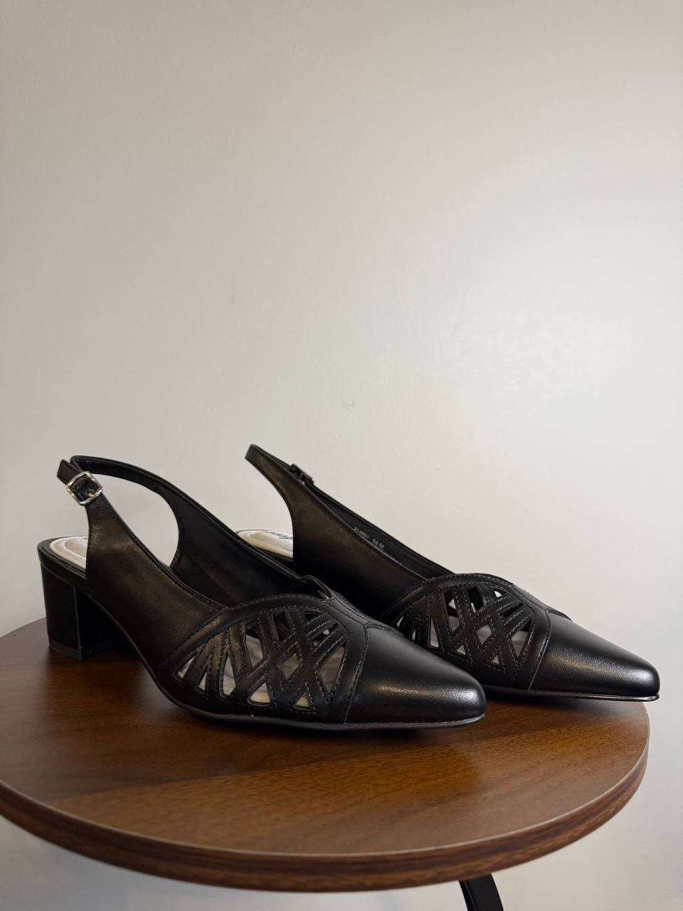 Easy Street Pumps – Black – Size 8.5M – Synthetic – New in Box