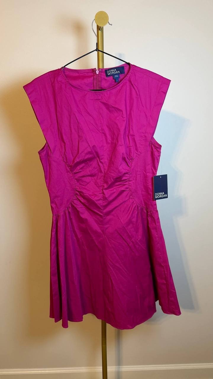 Donna Morgan Gathered-Waist Extended-Shoulder Dress Fuchsia 4 NWT $118