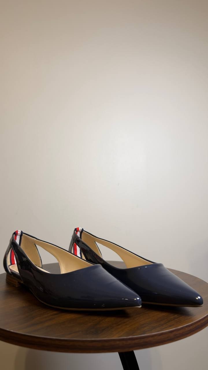 Tommy Hilfiger Pointed Toe Flats Dark Blue 6.5 M New $79.00
