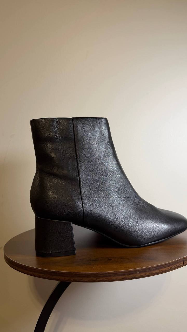 Rockport Women’s Block Heel Booties – Size 9M – Black – New in Box – MSRP $169