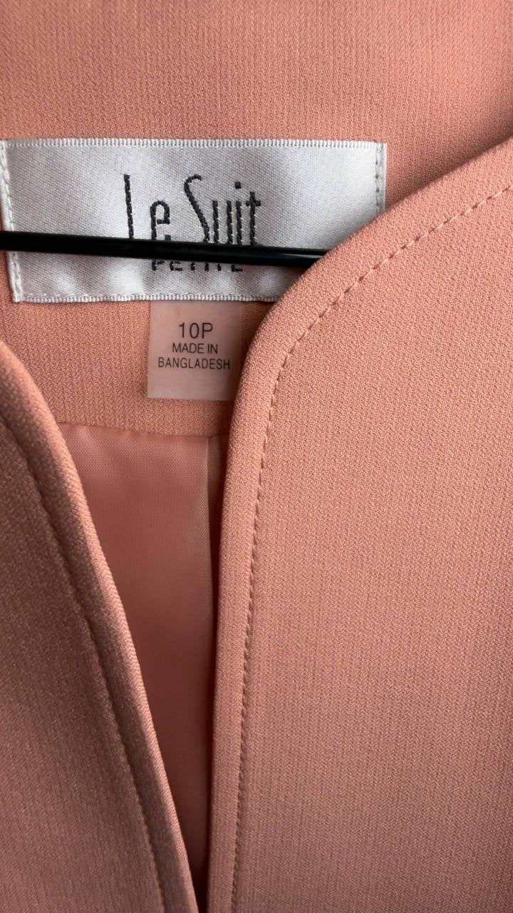 Le Suit Collarless Hook‑and‑Eye Jacket Dusty Rose 10P NWT
