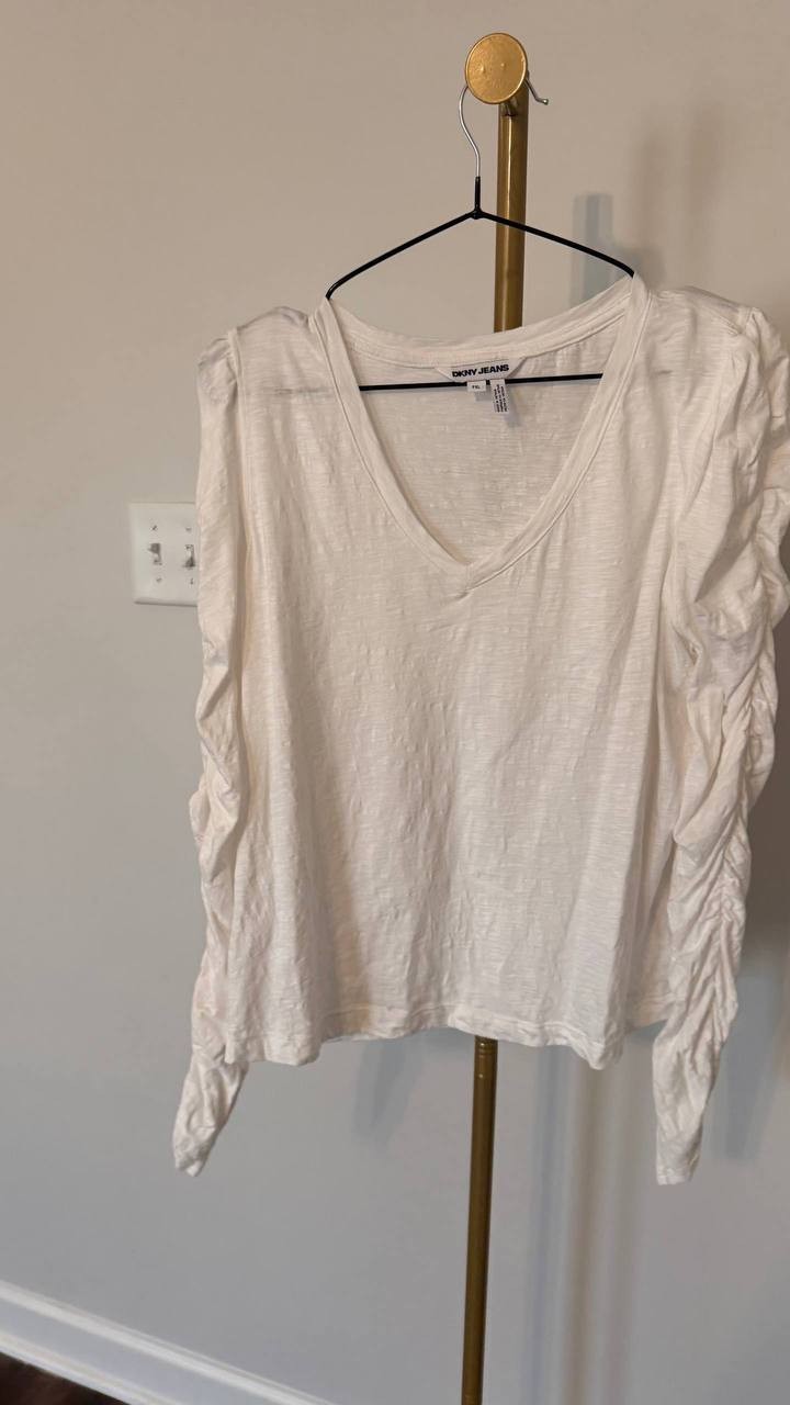 DKNY JEANS Ivory Ruched V‑Neck Knit Top P/XL Pre‑Owned Long Sleeve msrp$49