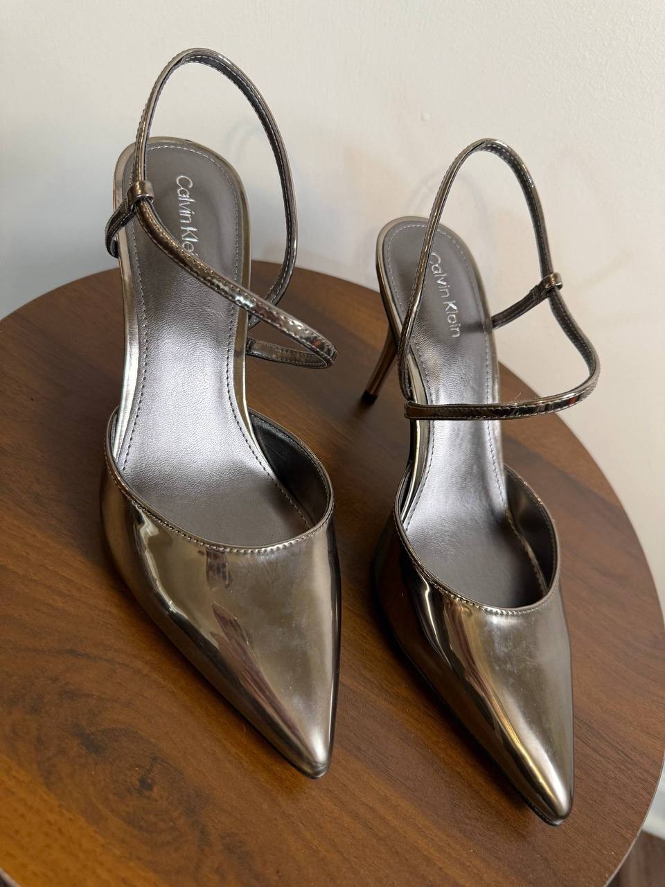 Calvin Klein Cordera Strappy Stiletto Pumps – Mirror Metallic–Size 7M–NIB