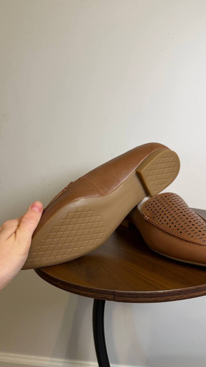 Bella Vita Alessi Perf Pointed Toe Flats Dark Tan Leather Women’s 8W NWB $110