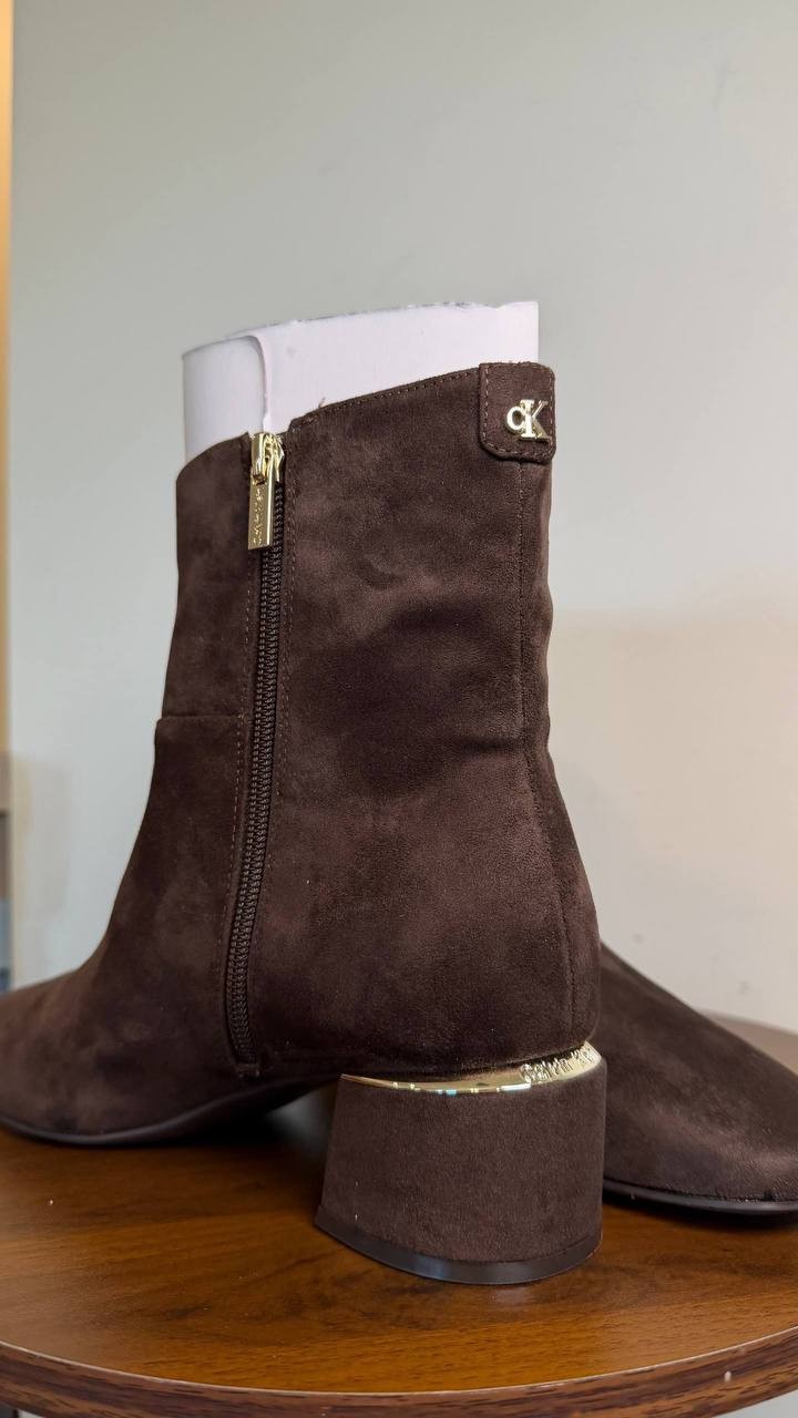 Calvin Klein Parry Block Heel Ankle Booties Dark Brown 8.5M Man‑Made $129 NWB