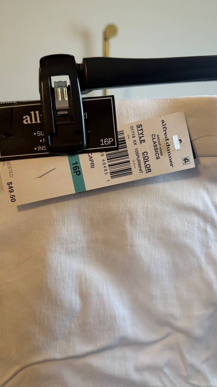 Alfred Dunner Plus Stretch Straight Mid Rise Capri Pants White 16P  NWT  $49.50