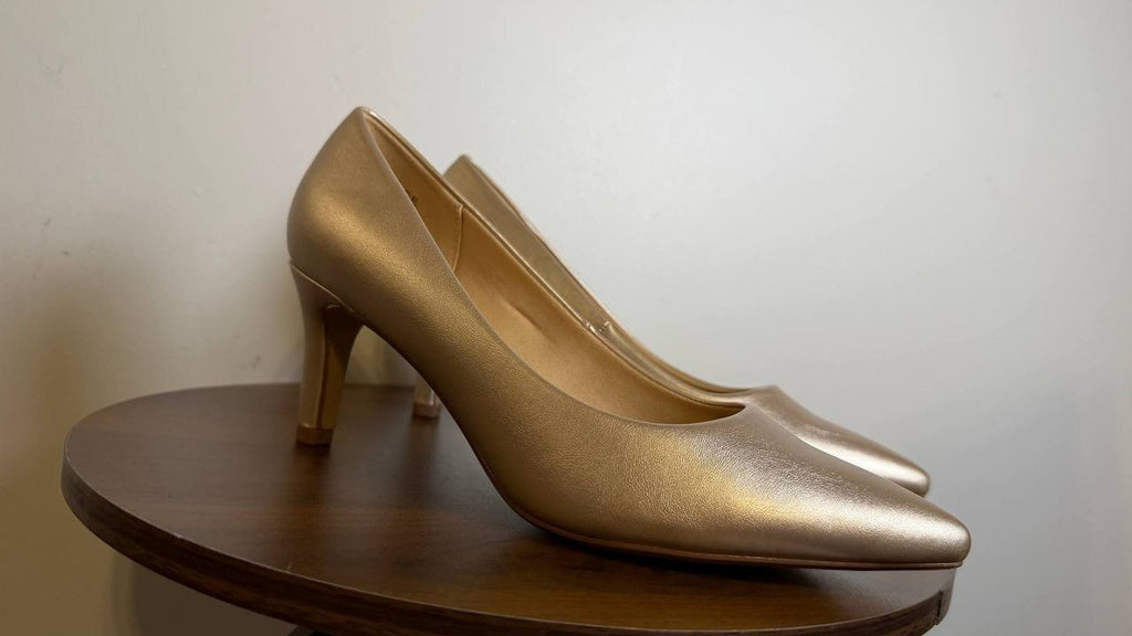 Journee Champagne Toe Dress Pumps 8.5M NIB MSRP $93