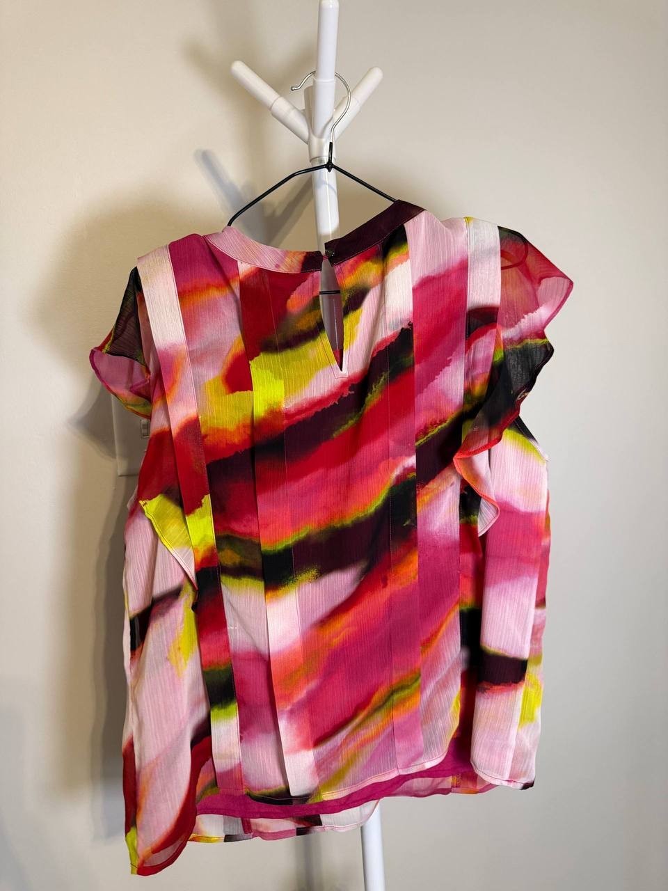DKNY Pleated Flutter‑Sleeve Top & Wide‑Leg Pants Set – L – Multicolor – NWT –$89