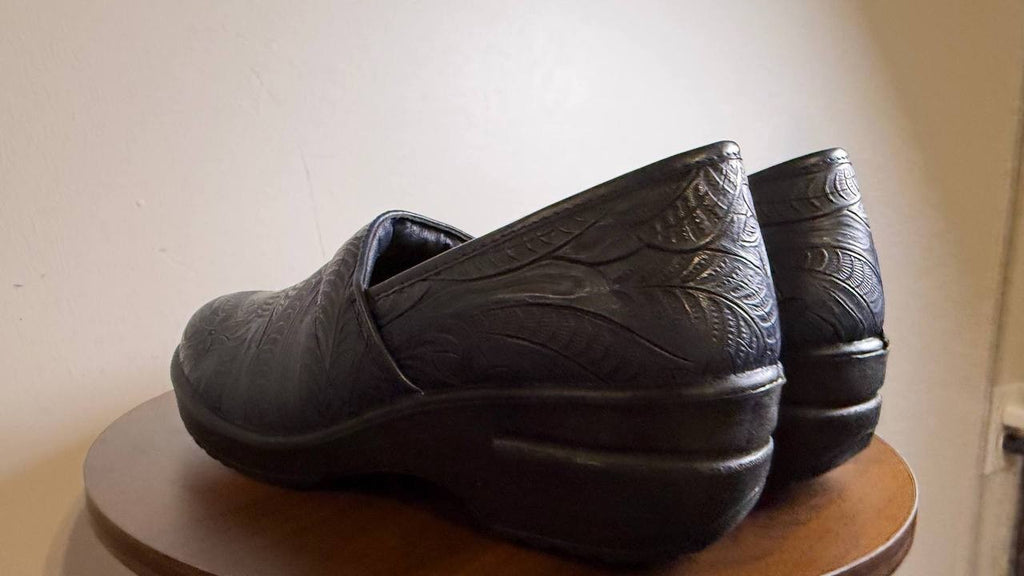 Easy Works Lyndee Clogs 8W Navy Tool Slip‑Resistant Comfort Shoe NIB msrp$55