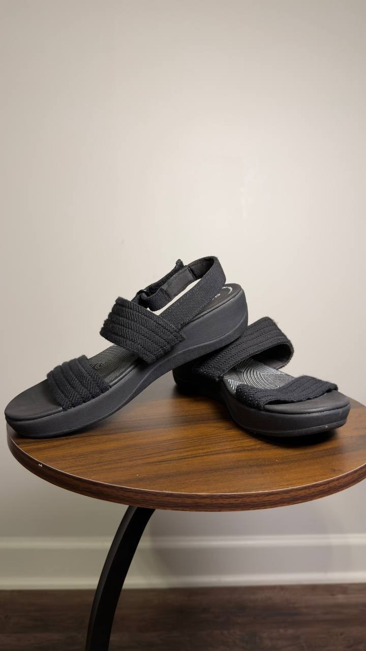 Clarks  Sandals  Black  Fabric  8M  New  $75
