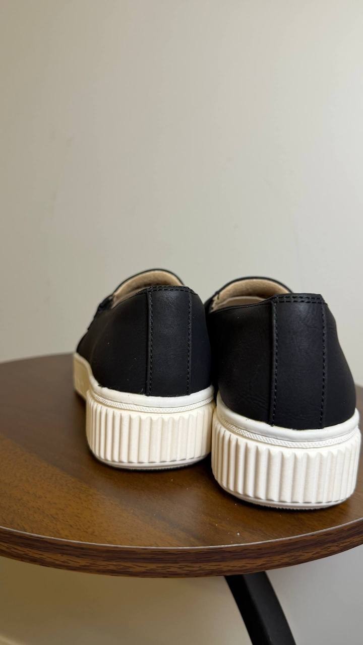 Naturalizer Trish Sneakers 6.5M Black Faux Leather Slip‑On Comfort NIB msrp$110