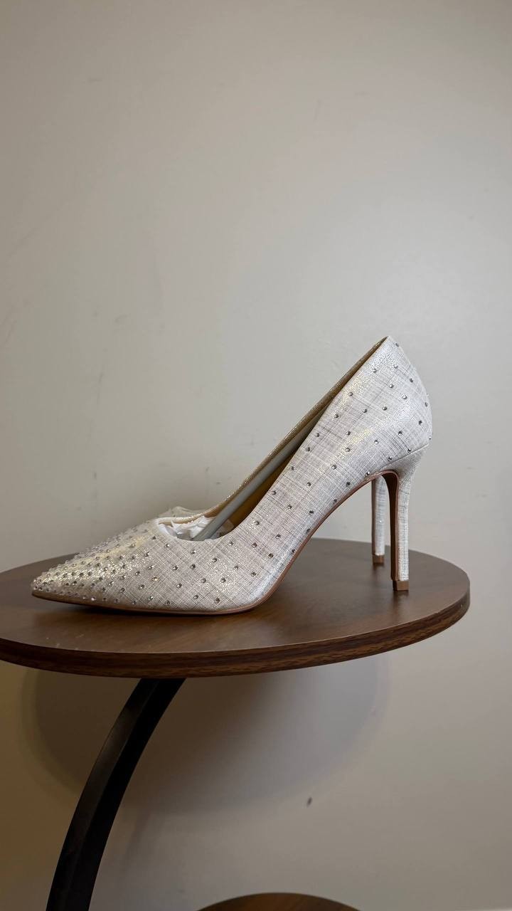Journee Collection Venus Pointed Toe Pumps Silver 9.5M Polyurethane $93 NWB