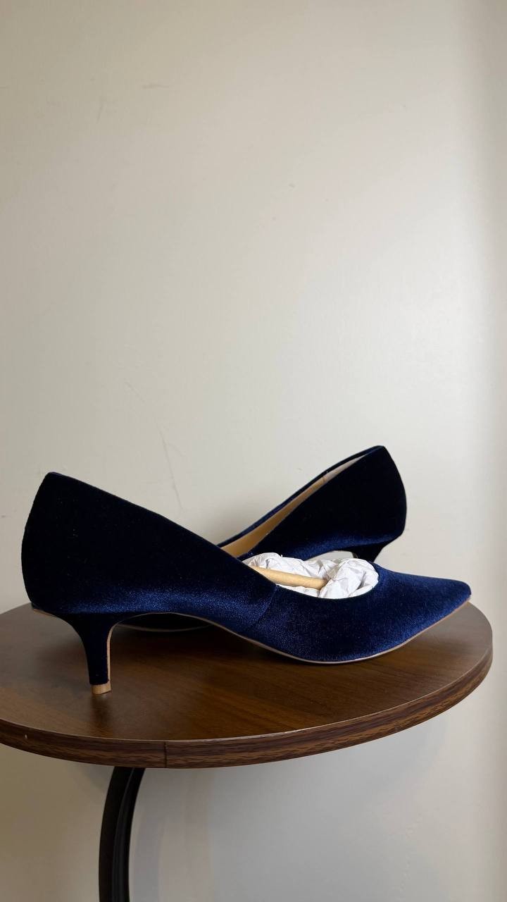 Jewel Badgley Mischka Enola Velvet Kitten Heel Pumps Navy Women’s 8 NWB $99