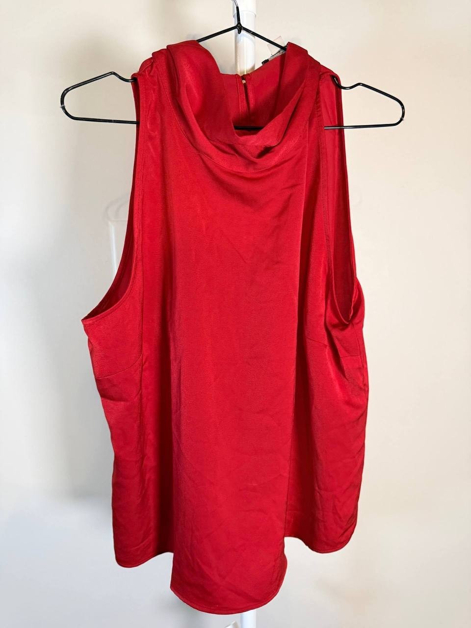 Tommy Hilfiger Sleeveless Blouse – Red – Size XL – Pintuck Front – NWOT-MSRP$59