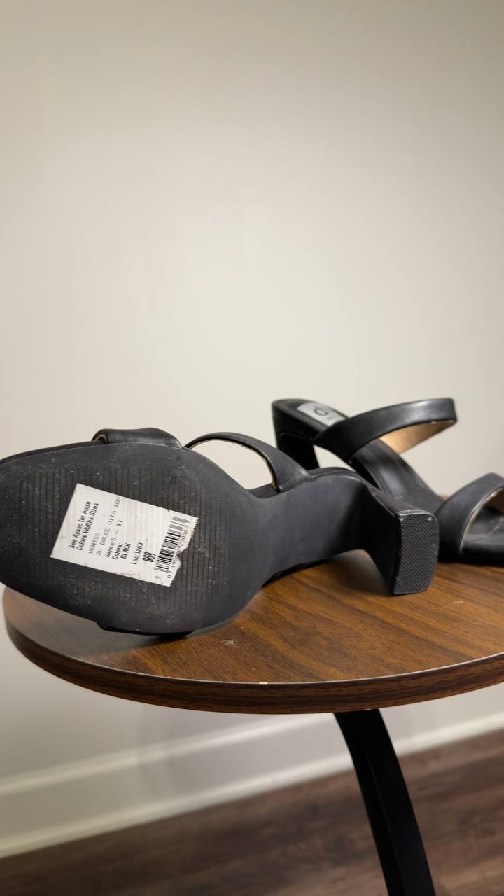 DV  Dolce  Vita  Dress  Sandals  Black  6.5  Pre‑Owned  $69